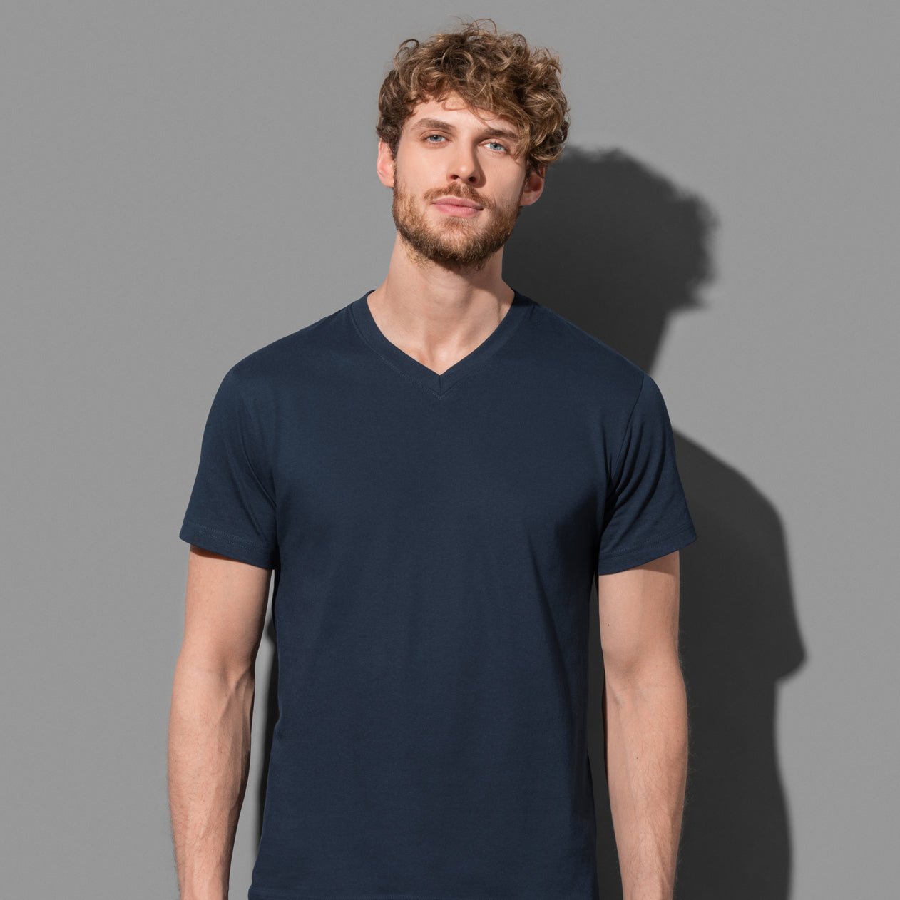 Men's Classic-T V-neck - kustomteamwear.com